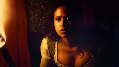 Angel Coulby foto esplicite