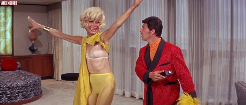 Carol Channing dentro biancheria intima